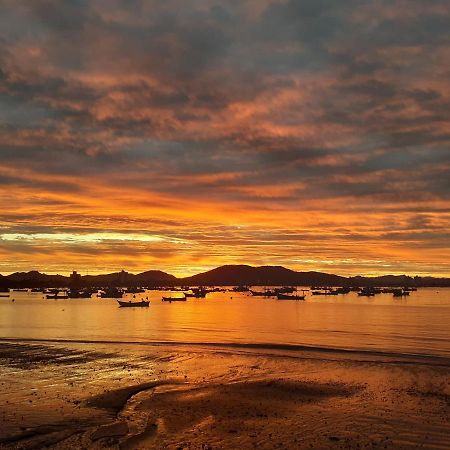 Jabuticasa Cabana De Madeira Na Praia 佩尼亚 外观 照片